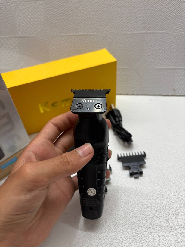 ماشین اصلاح و خط زن حرفه ای کیمی (Kemei) مدل KM-2299