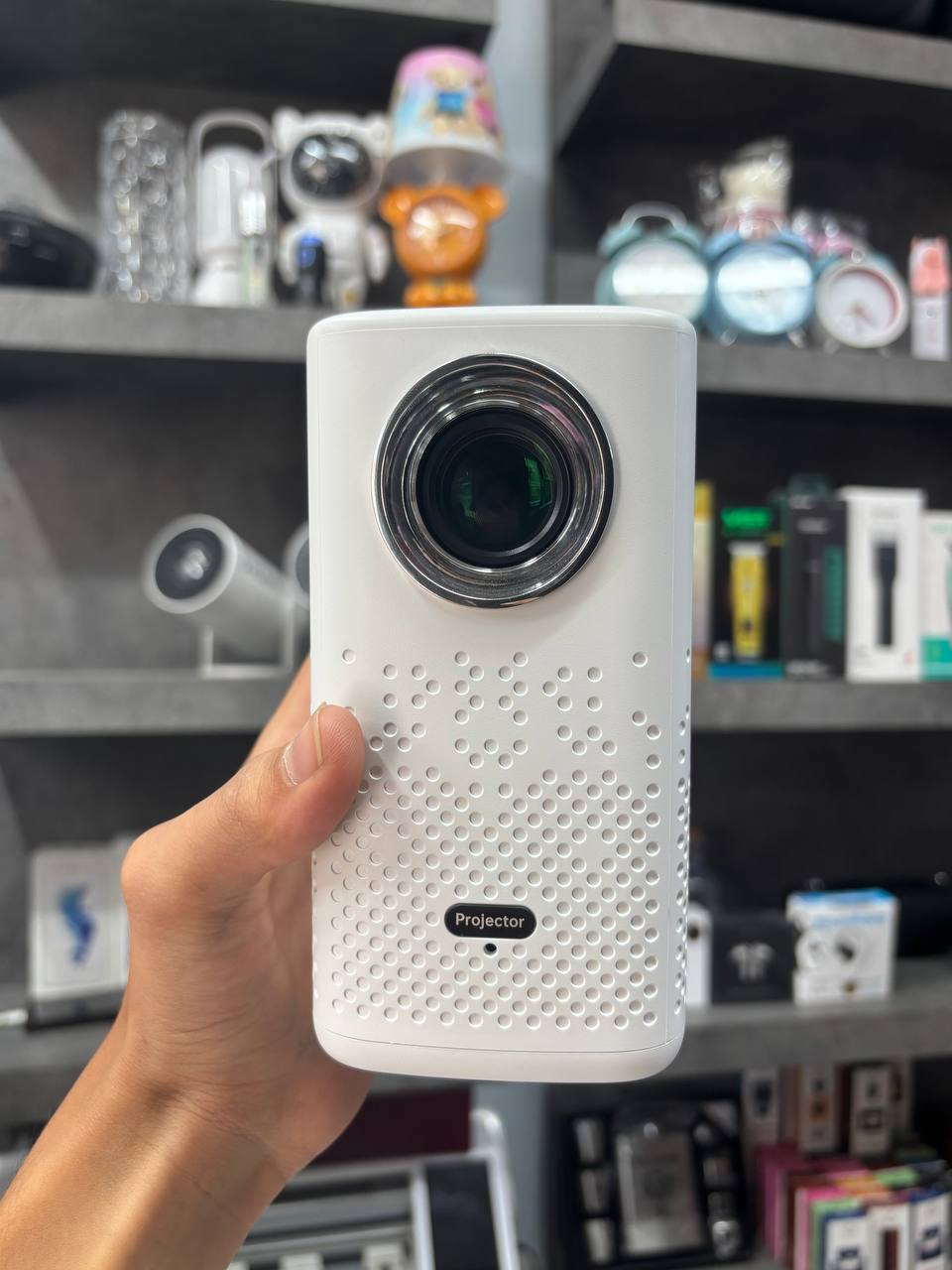 مینی پروژکتور قابل حمل شارژی MINI Portable Projector (باتری‌دار)