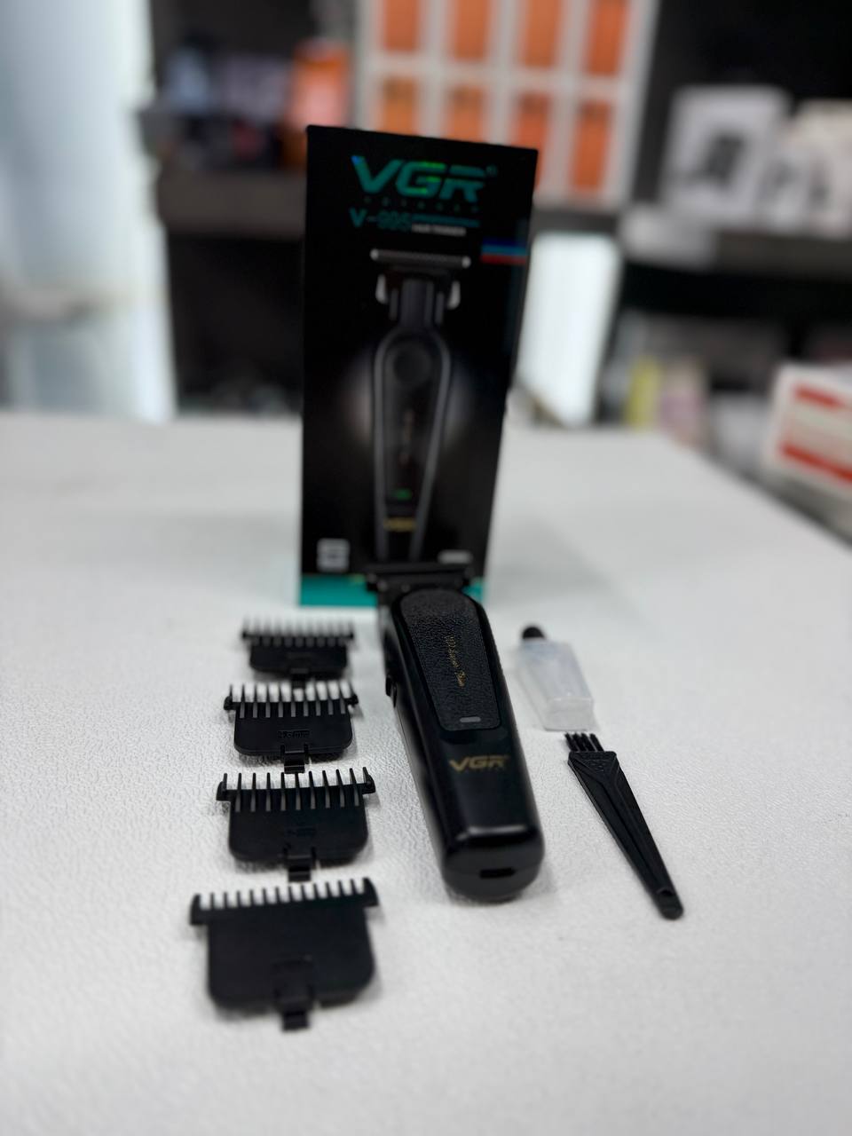 ماشین اصلاح و خط زن وی جی آر مدل VGR V-995