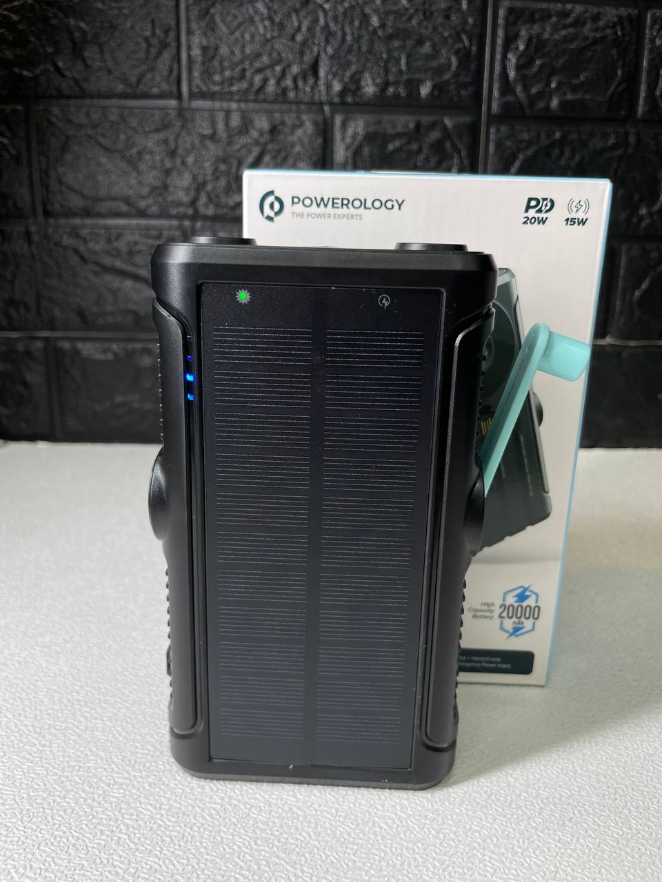 پاوربانک خورشیدی و هندلی پاورولوژی Helio Lux ظرفیت 20000mAh (با مگ‌سیف و شارژر اپل واچ)