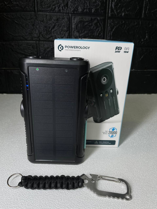 پاوربانک خورشیدی و هندلی پاورولوژی Helio Lux ظرفیت 20000mAh (با مگسیف و شارژر اپل واچ)