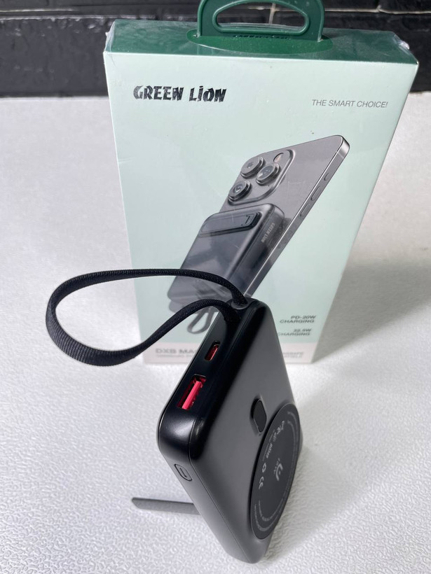 پاوربانک گرین لیون Green Lion DXB MagSafe ظرفیت 10000mAh (با کابل متصل و استند)