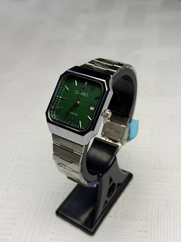 ساعت مچی عقربه ای مردانه Casio سبز